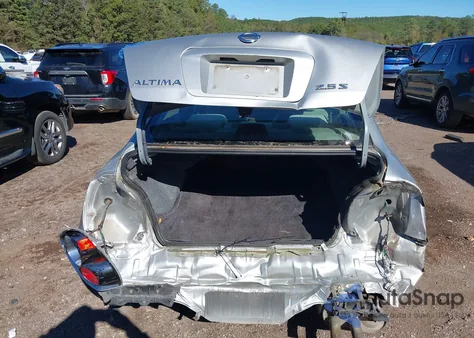 2005 Nissan Altima 2.5 S from USA, damaged, VIN 1N4AL11D55N456823